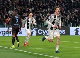 C罗补时造点，他走到马内身边让马内来主罚[2...7]